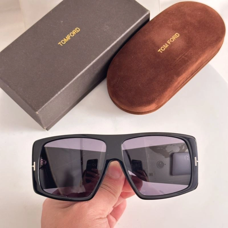 MultiPurpose Tom Ford Sunglasses 282341