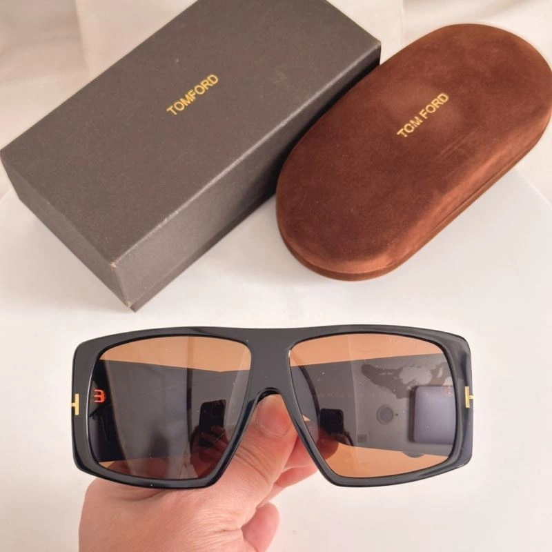 MultiPurpose Tom Ford Sunglasses 282341