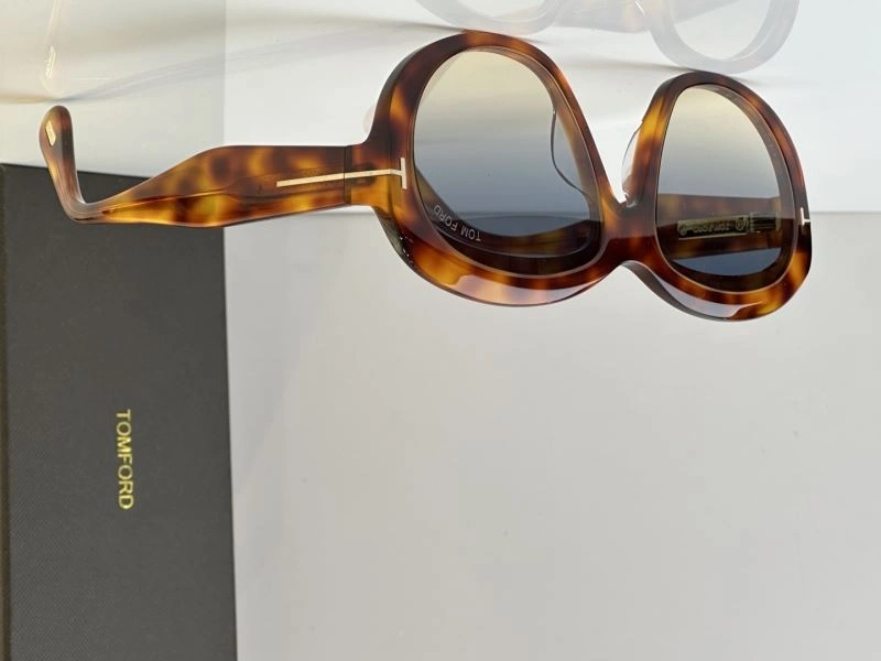 EasyCare Tom Ford Sunglasses 282412