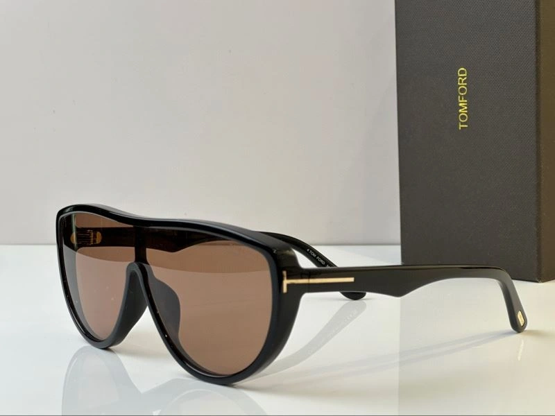 Minimalist Tom Ford Sunglasses 282395