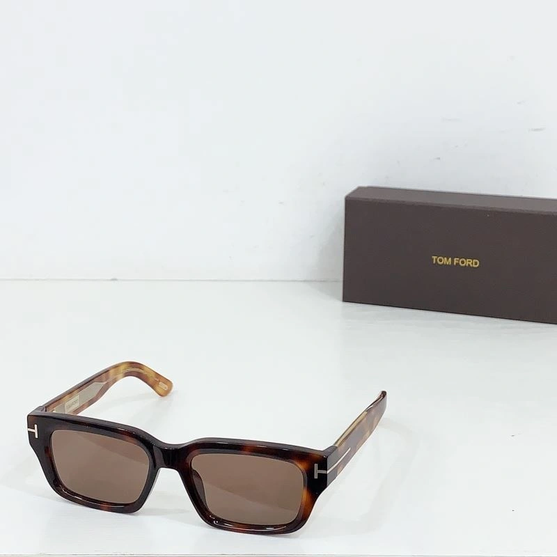 Tom Ford Sunglasses Refined 282404