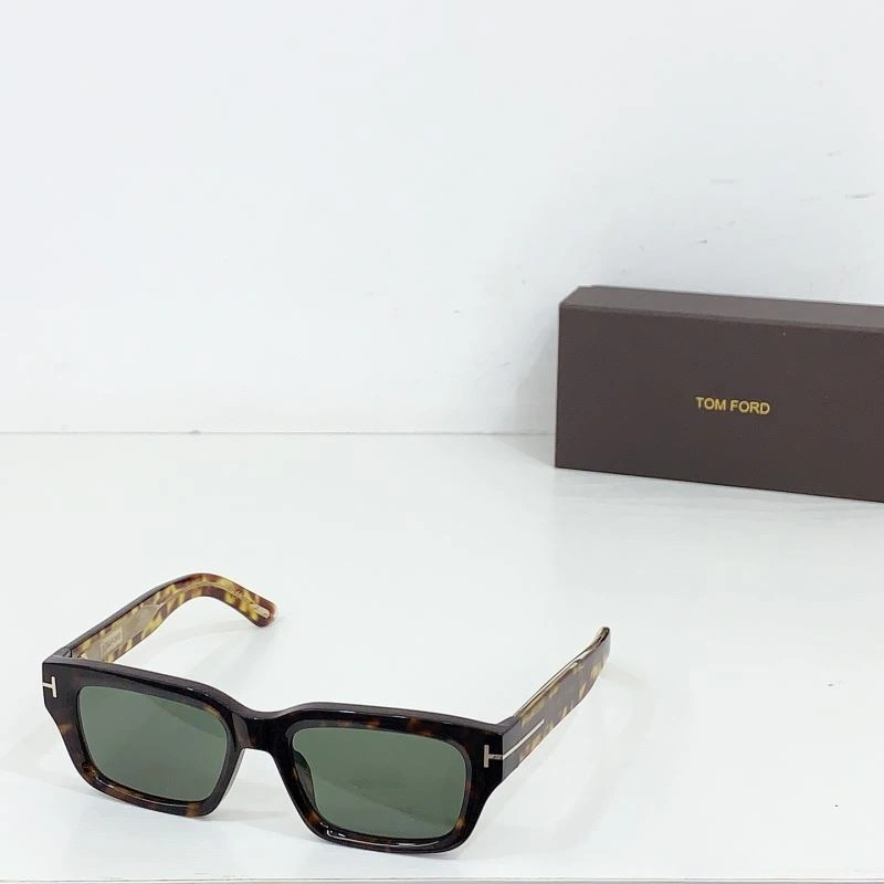 Tom Ford Sunglasses Refined 282404