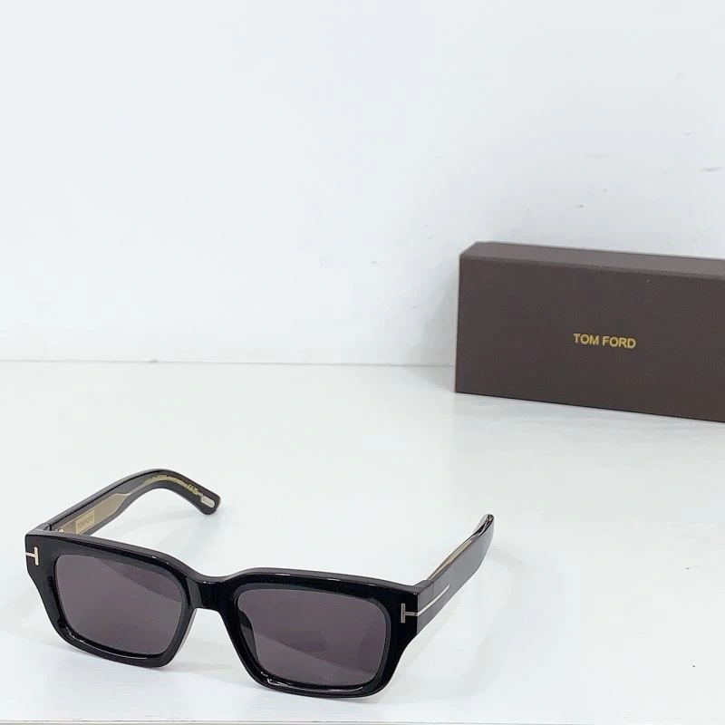 Tom Ford Sunglasses Refined 282404