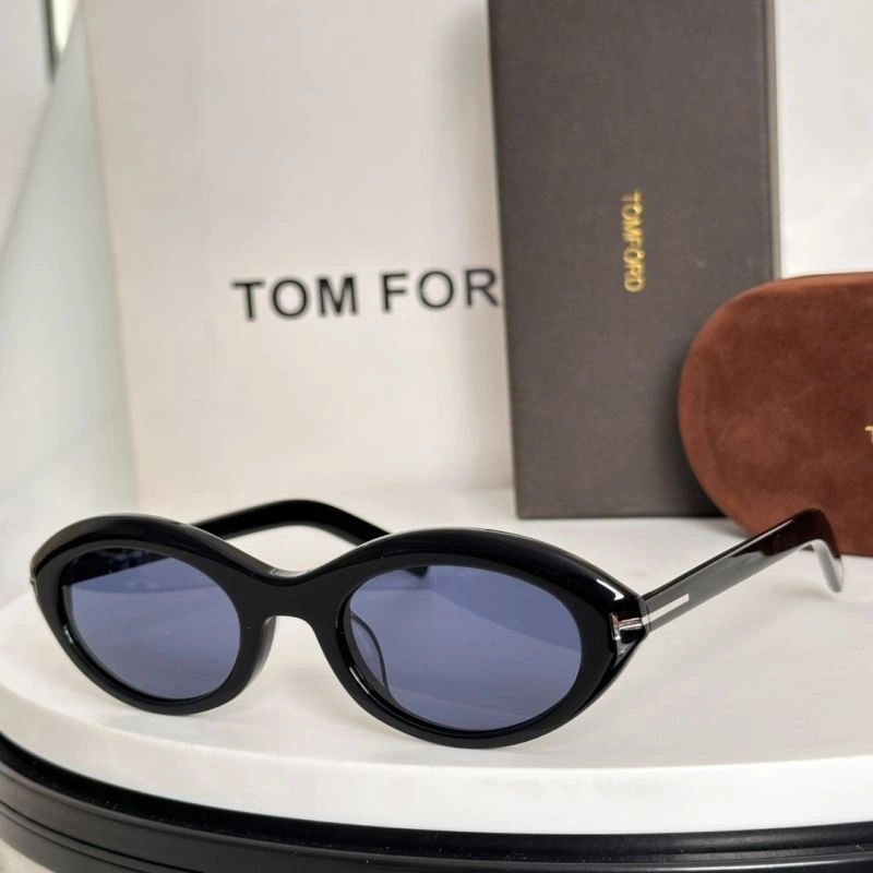 Tom Ford Sunglasses Minimalist 282402