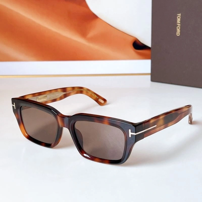 Tom Ford Sunglasses Vibrant 282389