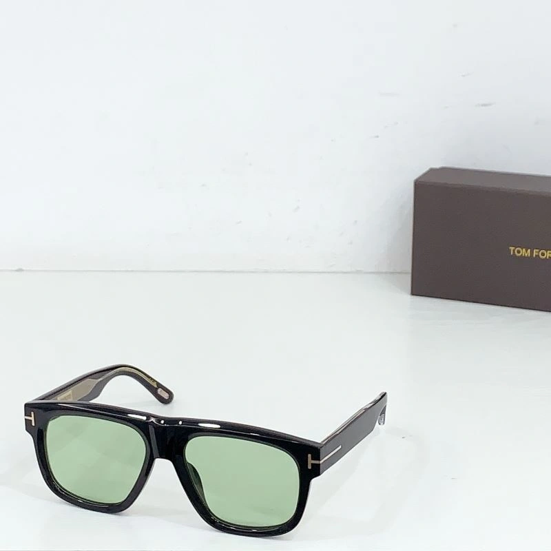Tom Ford Sunglasses WrinkleFree 282382