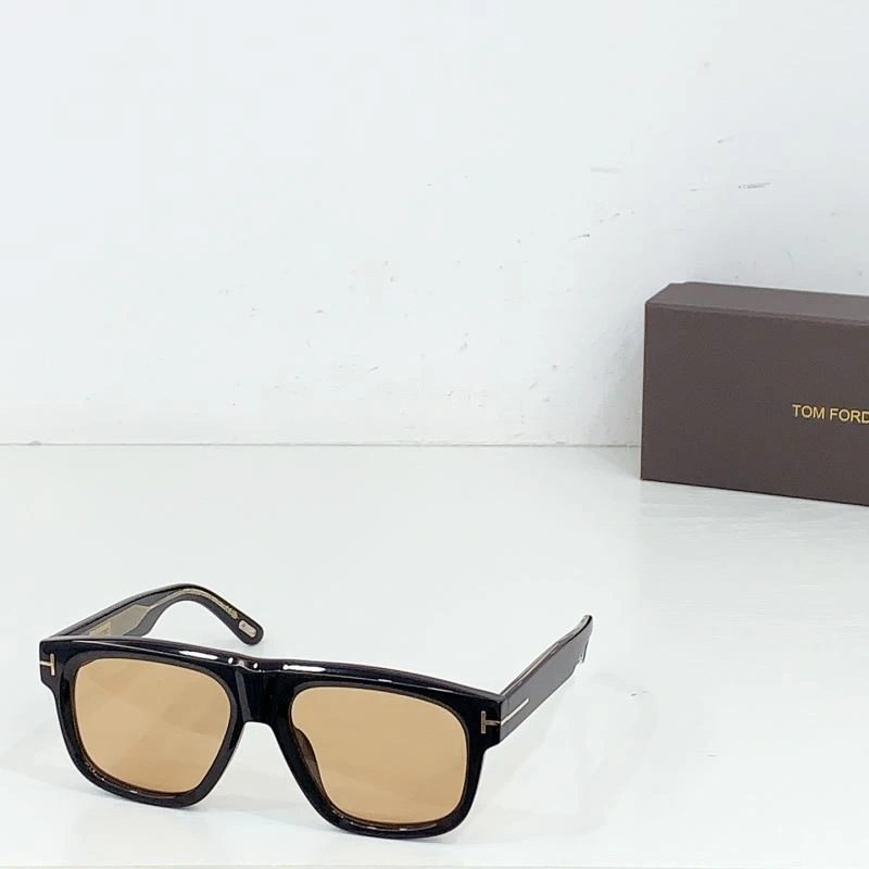 Tom Ford Sunglasses WrinkleFree 282382