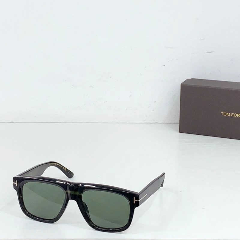 Tom Ford Sunglasses WrinkleFree 282382