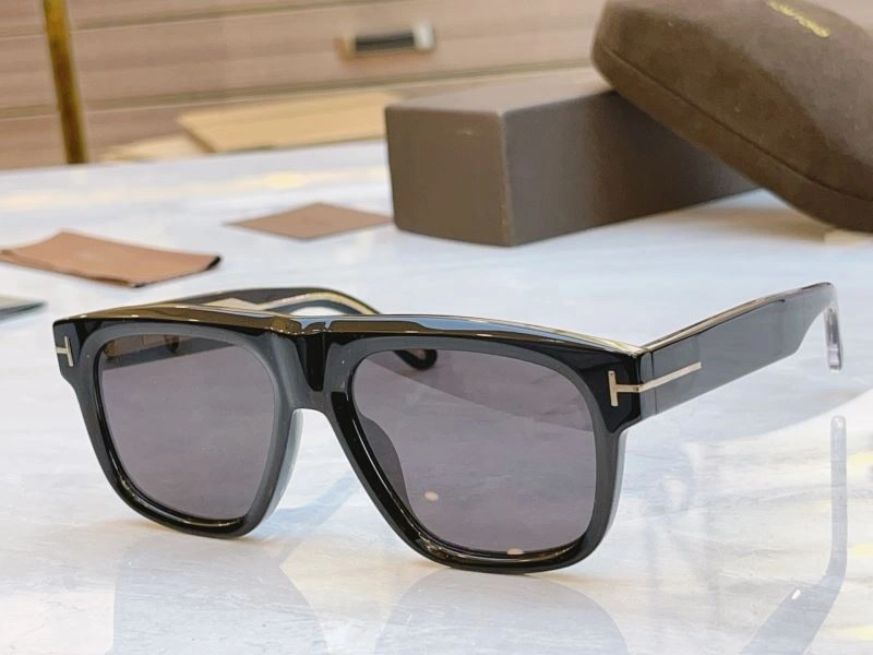 Sophisticated Tom Ford Sunglasses 282388