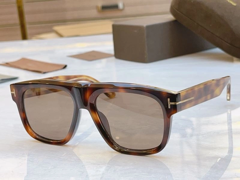 Sophisticated Tom Ford Sunglasses 282388