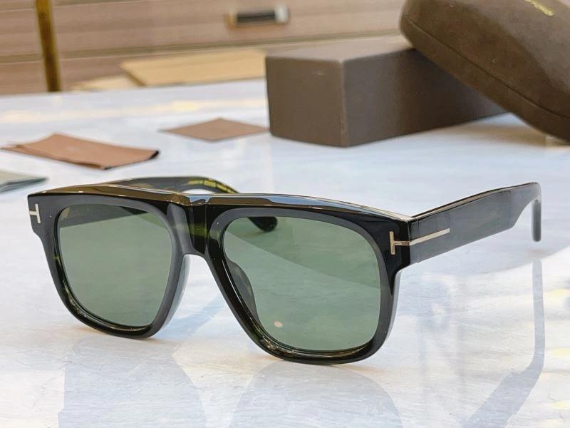 Sophisticated Tom Ford Sunglasses 282388
