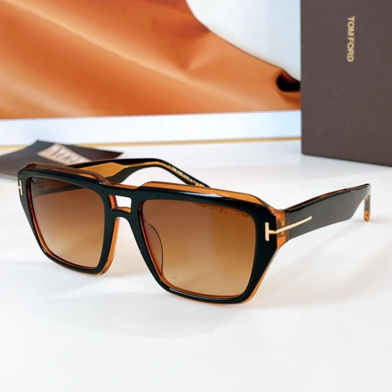 WaterResistant Tom Ford Sunglasses 282379