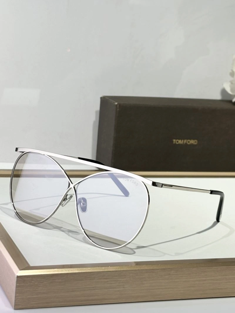 Tom Ford Sunglasses Unique 282359