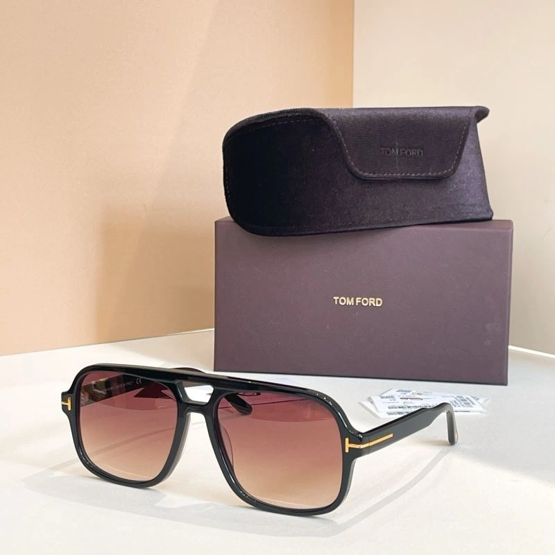 WaterResistant Tom Ford Sunglasses 282371