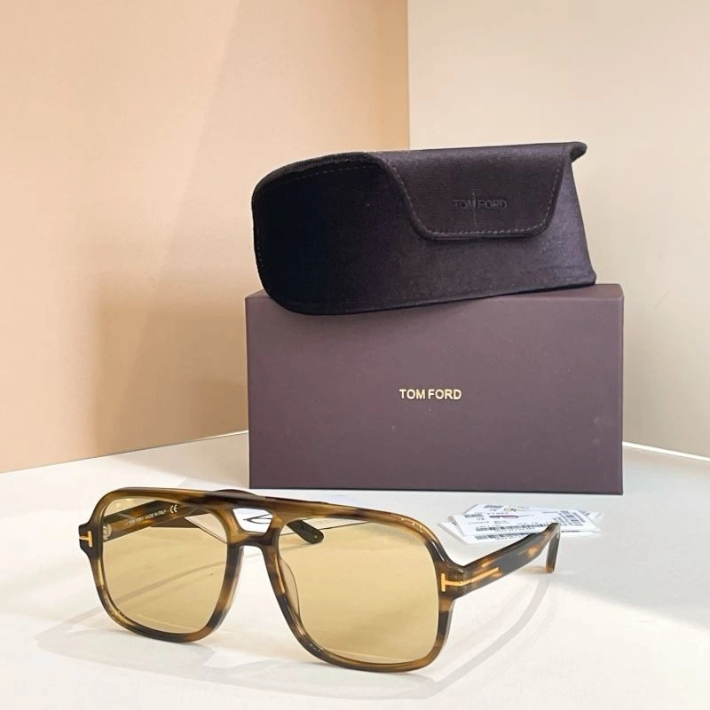 WaterResistant Tom Ford Sunglasses 282371