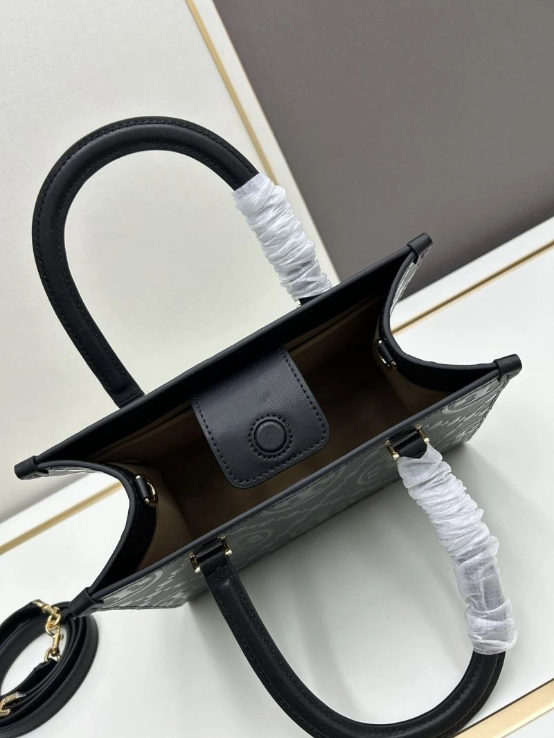 Tory Burch Shopping Bags Sleek 82414