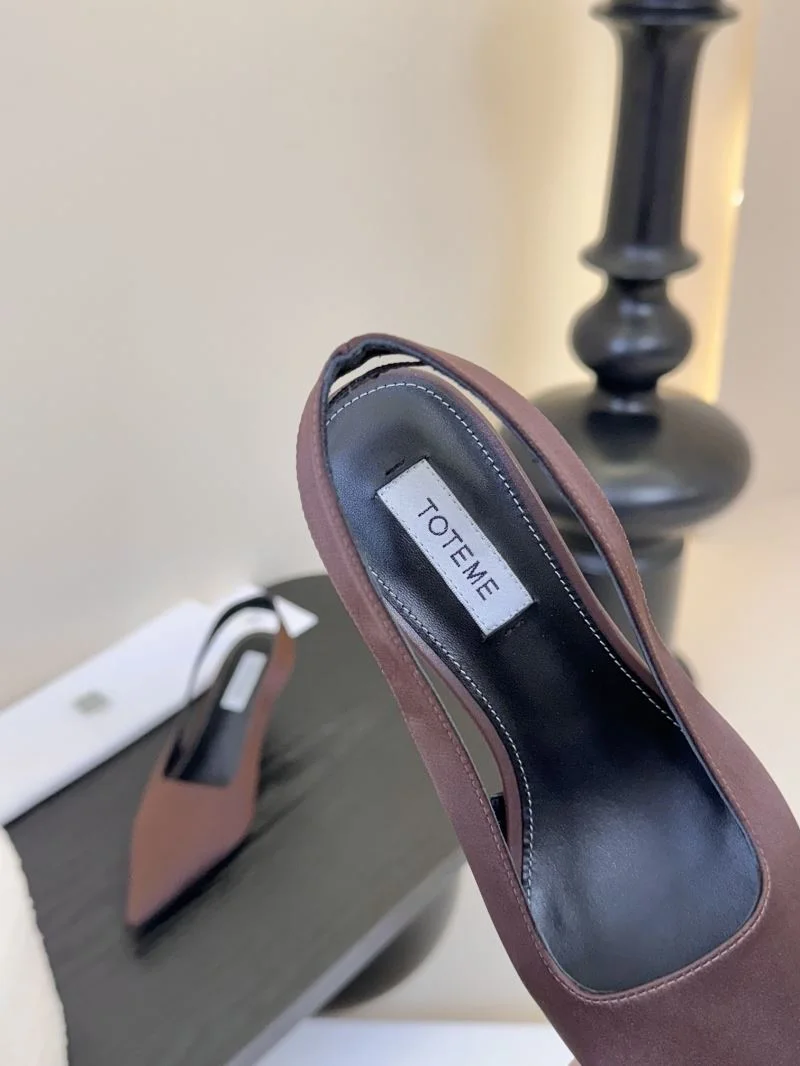 Practical Toteme Sandals 7173