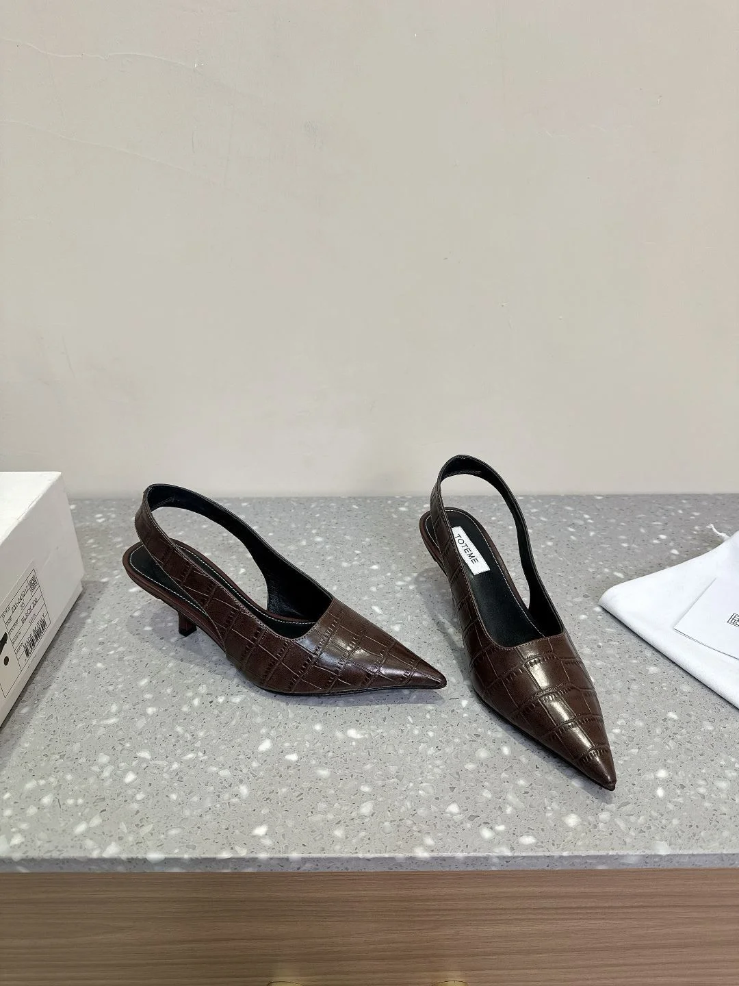 Durable Toteme Sandals 7195