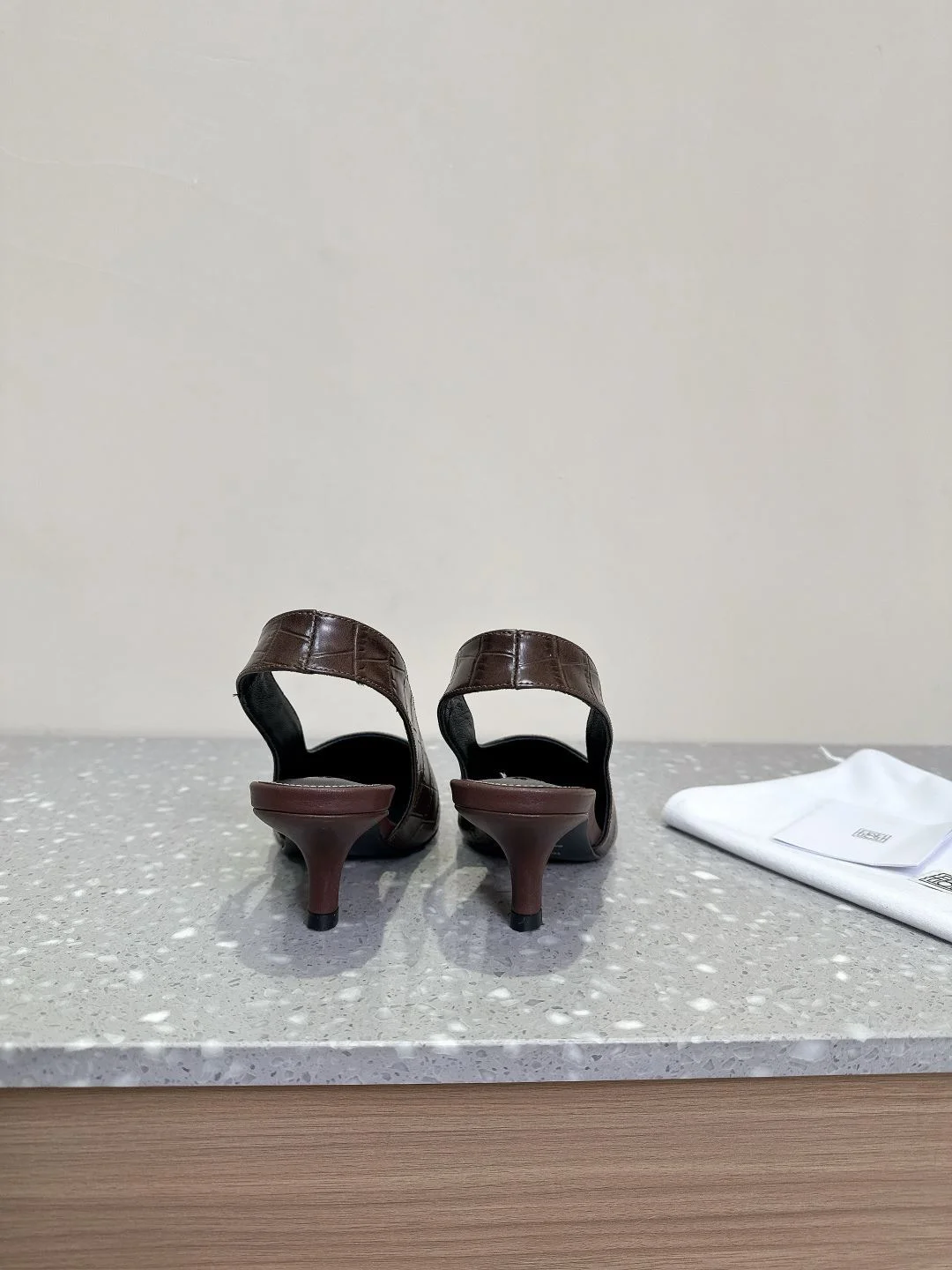Durable Toteme Sandals 7195