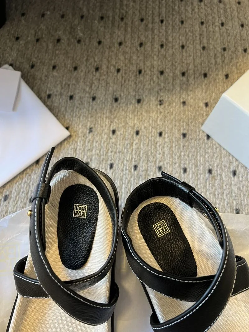 WellDesigned Toteme Sandals 11153