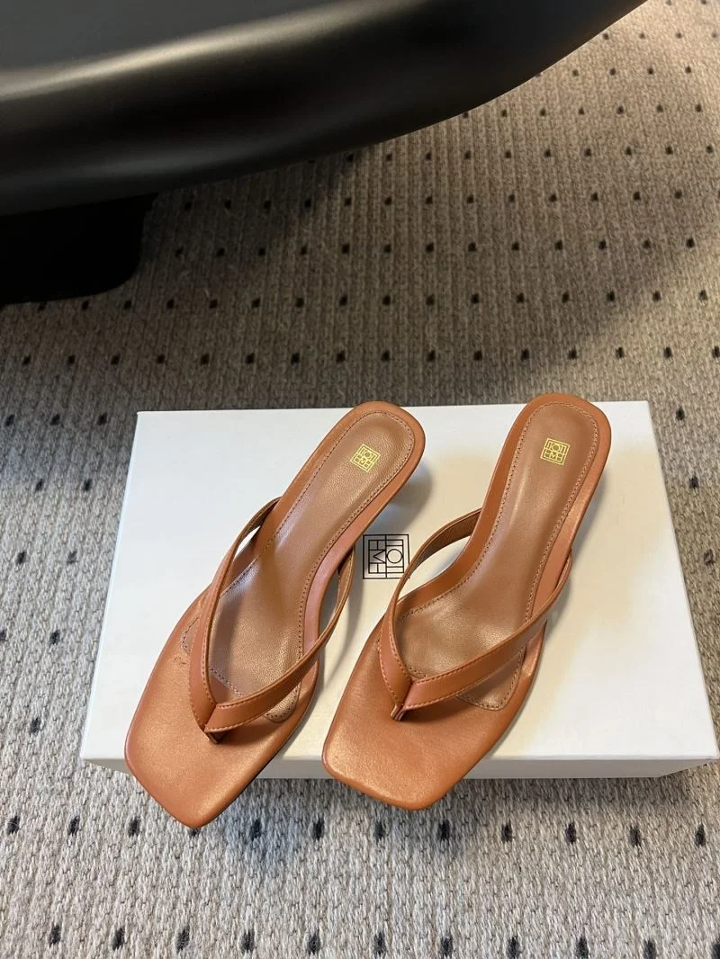 Versatile Toteme Sandals 8730