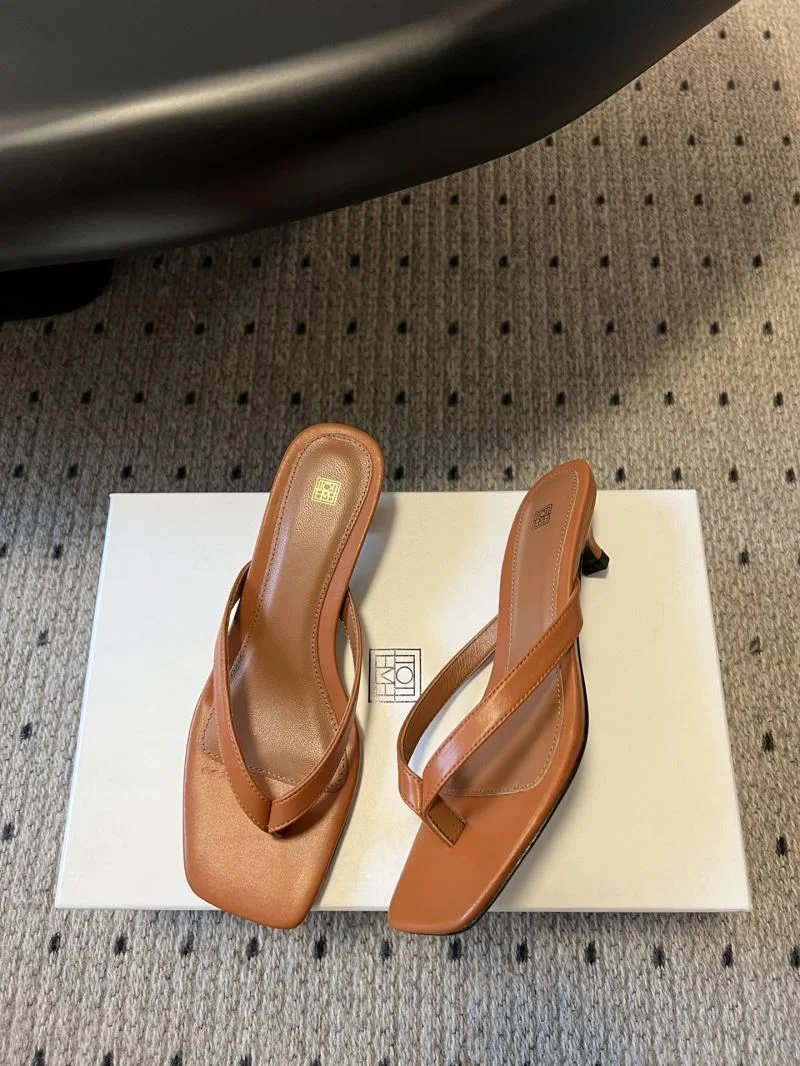 Versatile Toteme Sandals 8730