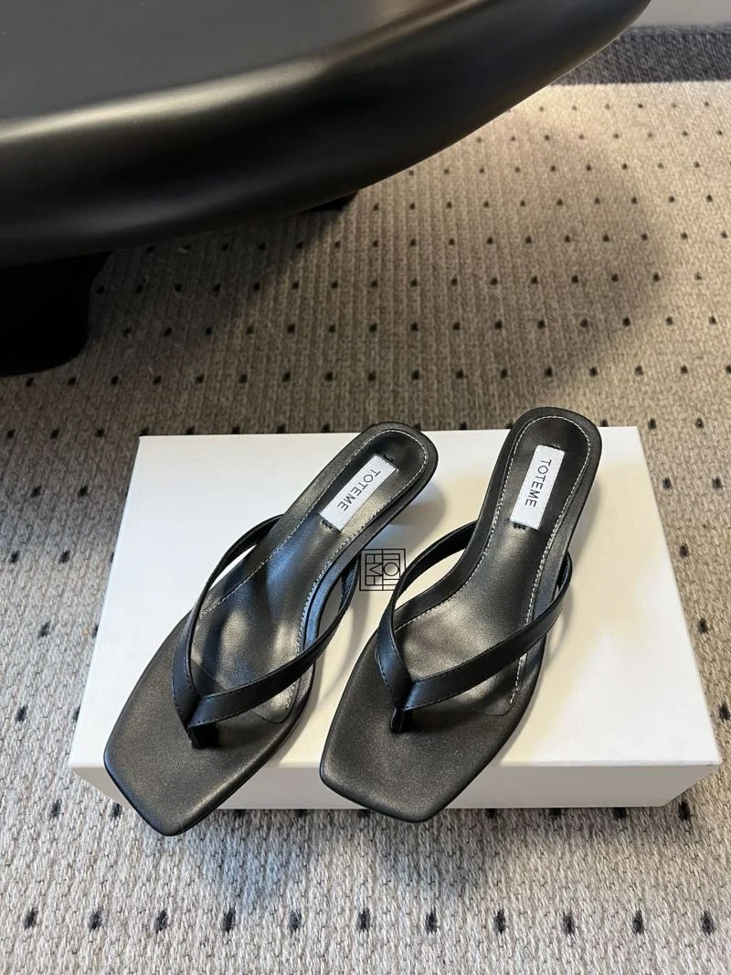 Minimalist Toteme Sandals 8727