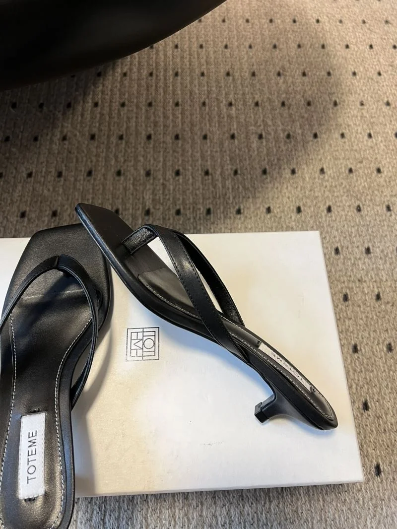 Minimalist Toteme Sandals 8727