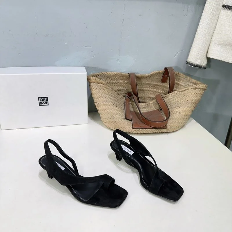 Attractive Toteme Sandals 8731