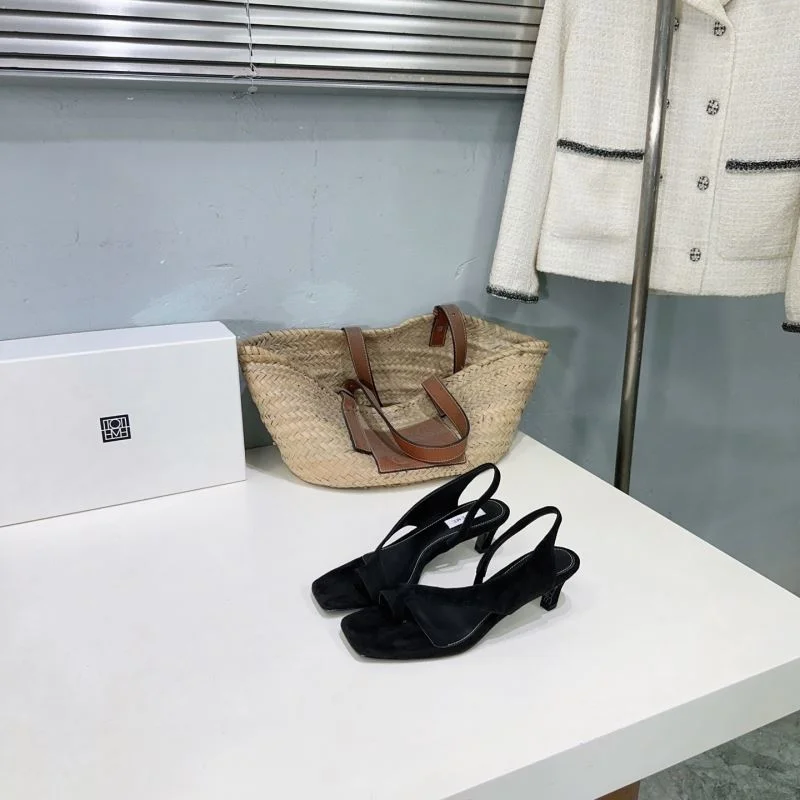 Attractive Toteme Sandals 8731