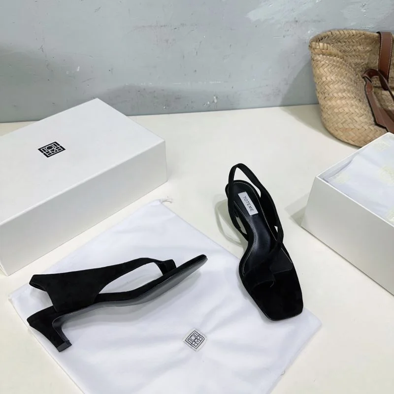 Attractive Toteme Sandals 8731
