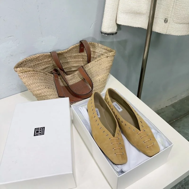 Toteme Shoes Functional 8821