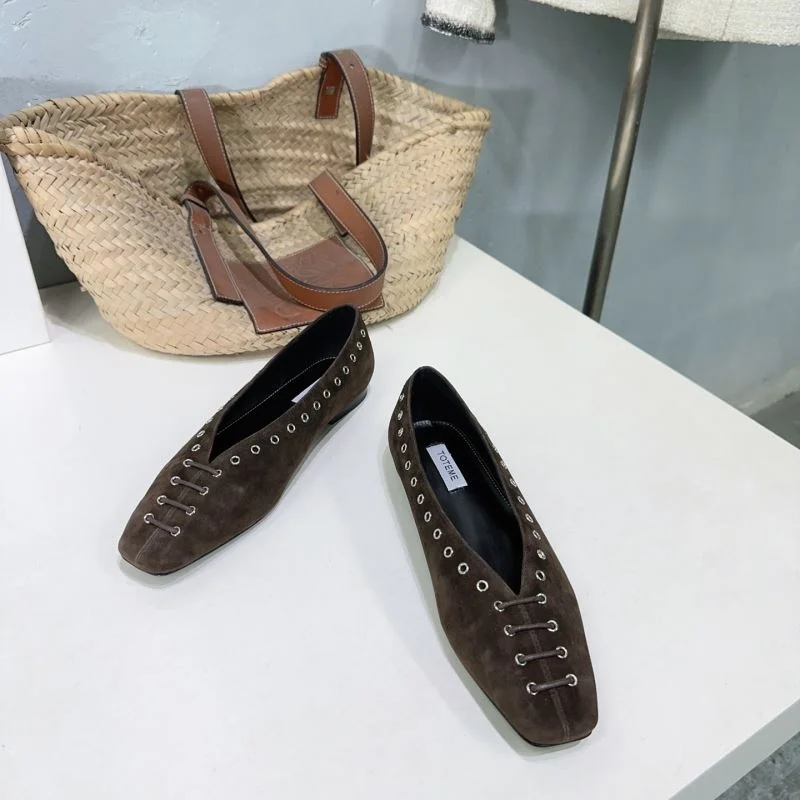 Toteme Shoes Classic 8717
