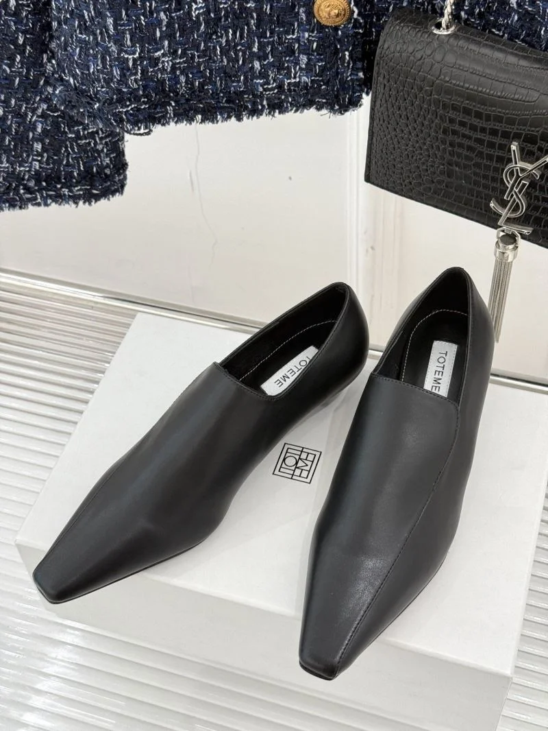 Toteme Shoes HighPerformance 15362