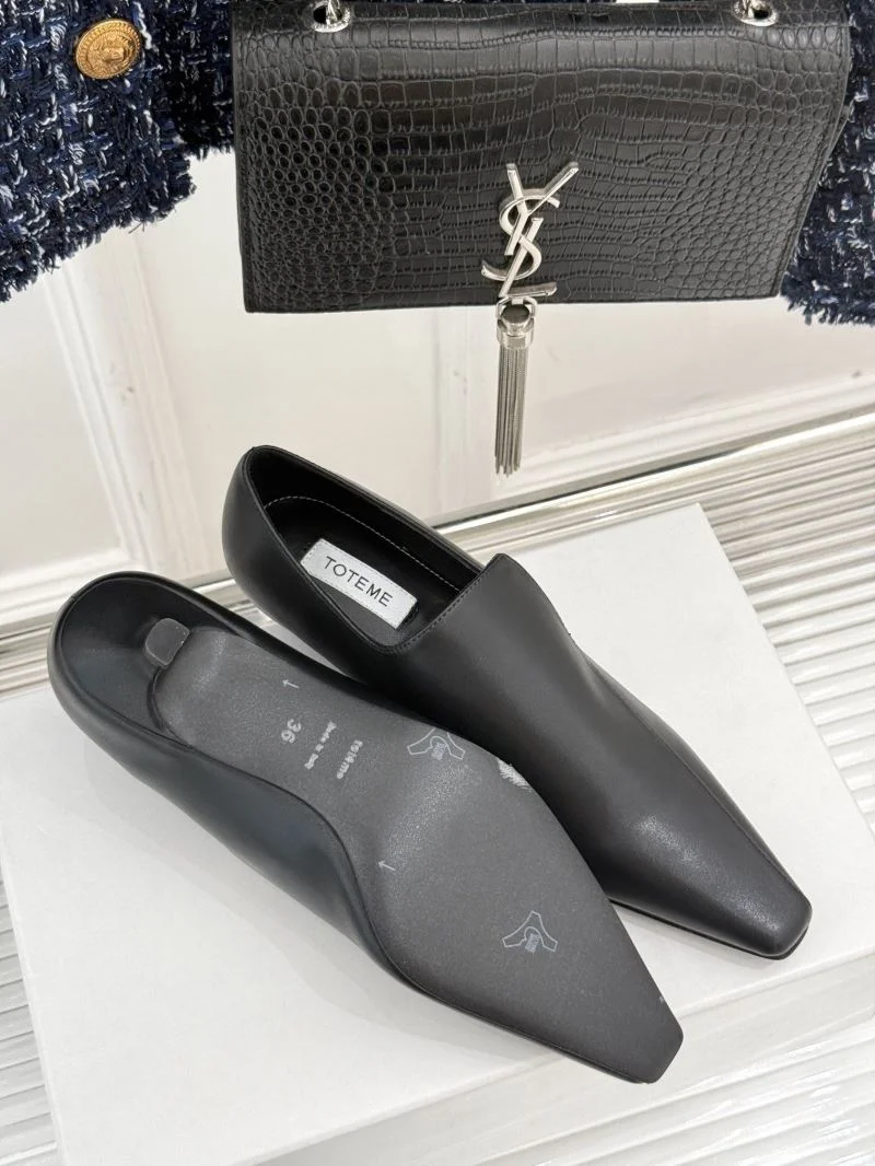 Toteme Shoes HighPerformance 15362