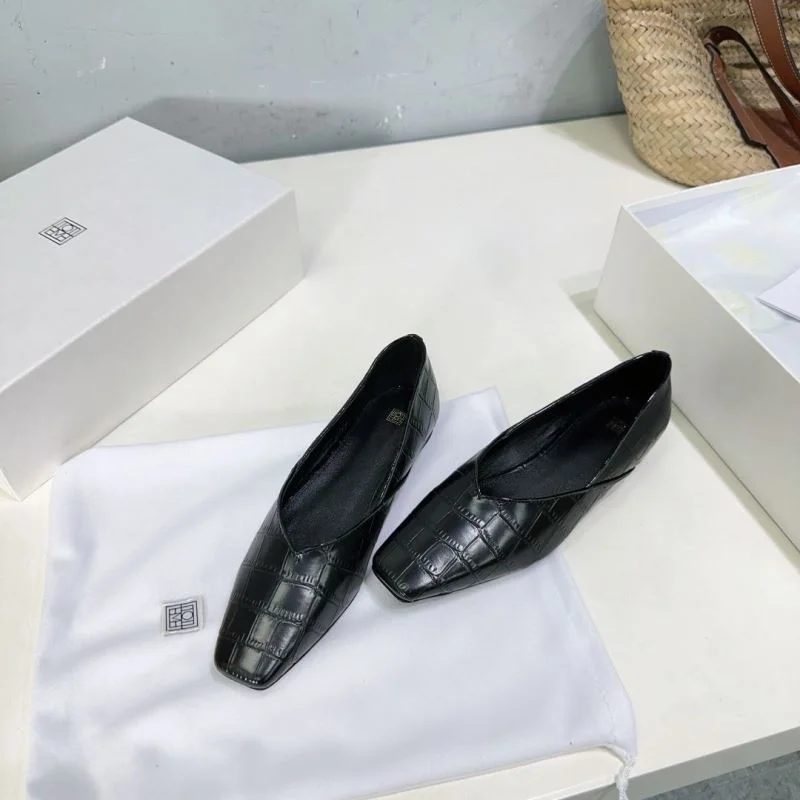 Supportive Toteme Shoes 15360