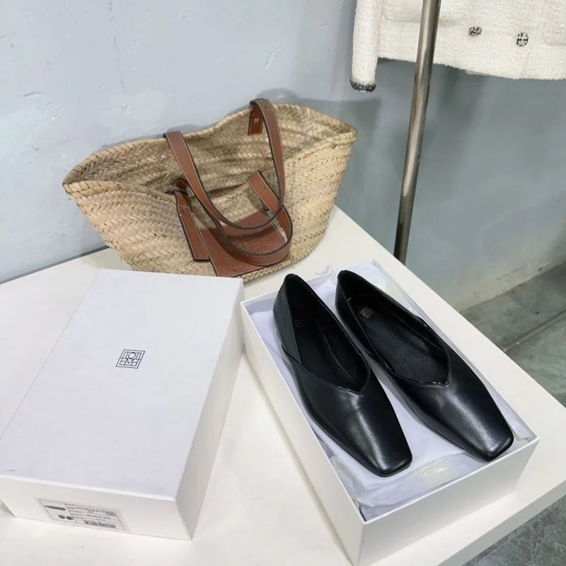 Toteme Shoes Youthful 15359