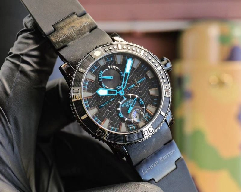 SmoothTexture ULYSSE NARDIN Watches 204216