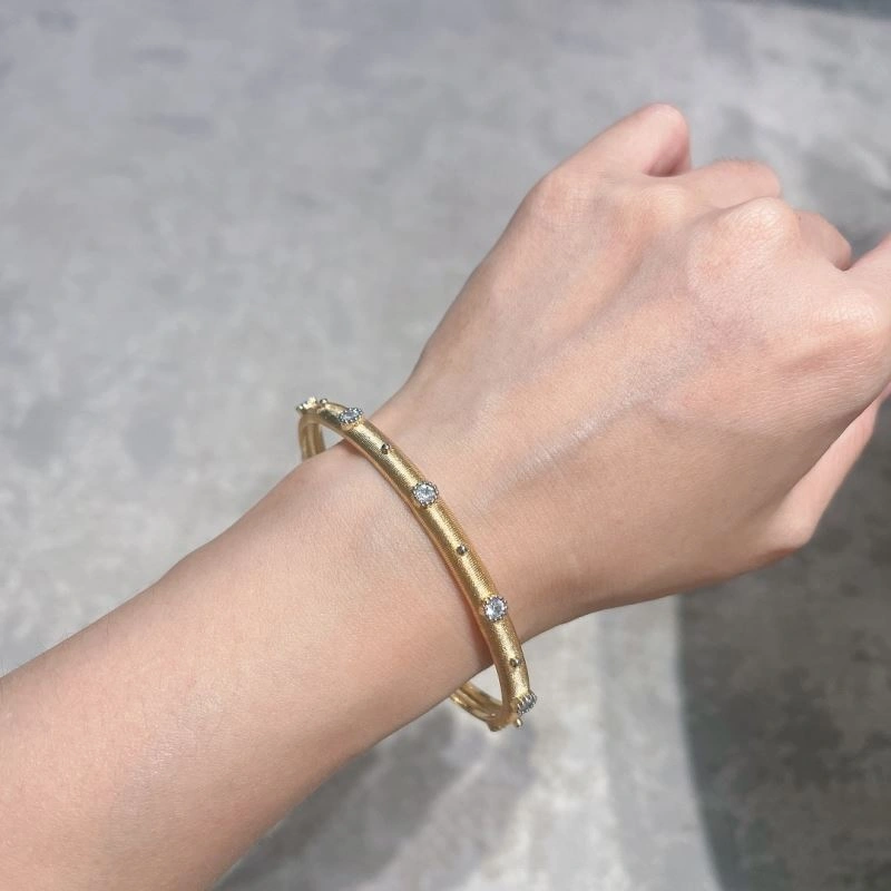 Compact Unclassified Brand Bracelets 213791