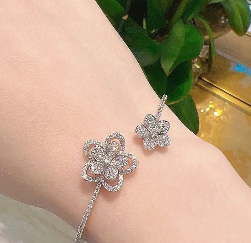 Unclassified Brand Bracelets Stretchable 213786