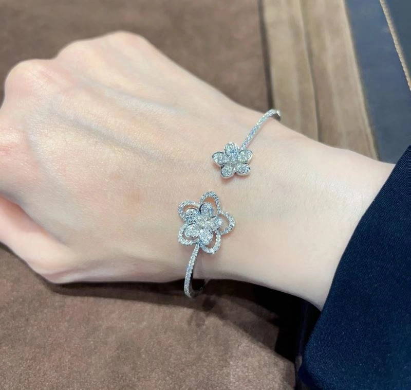 Unclassified Brand Bracelets Stretchable 213786