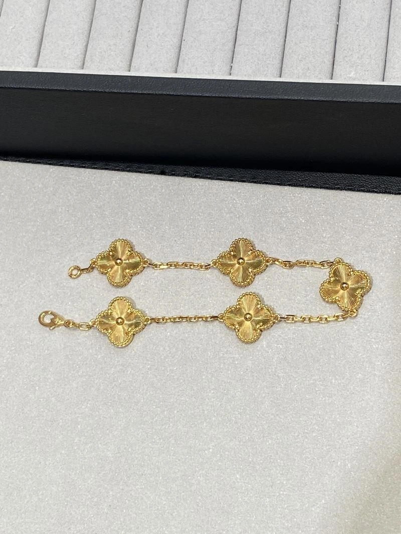 Sporty Unclassified Brand Bracelets 213357
