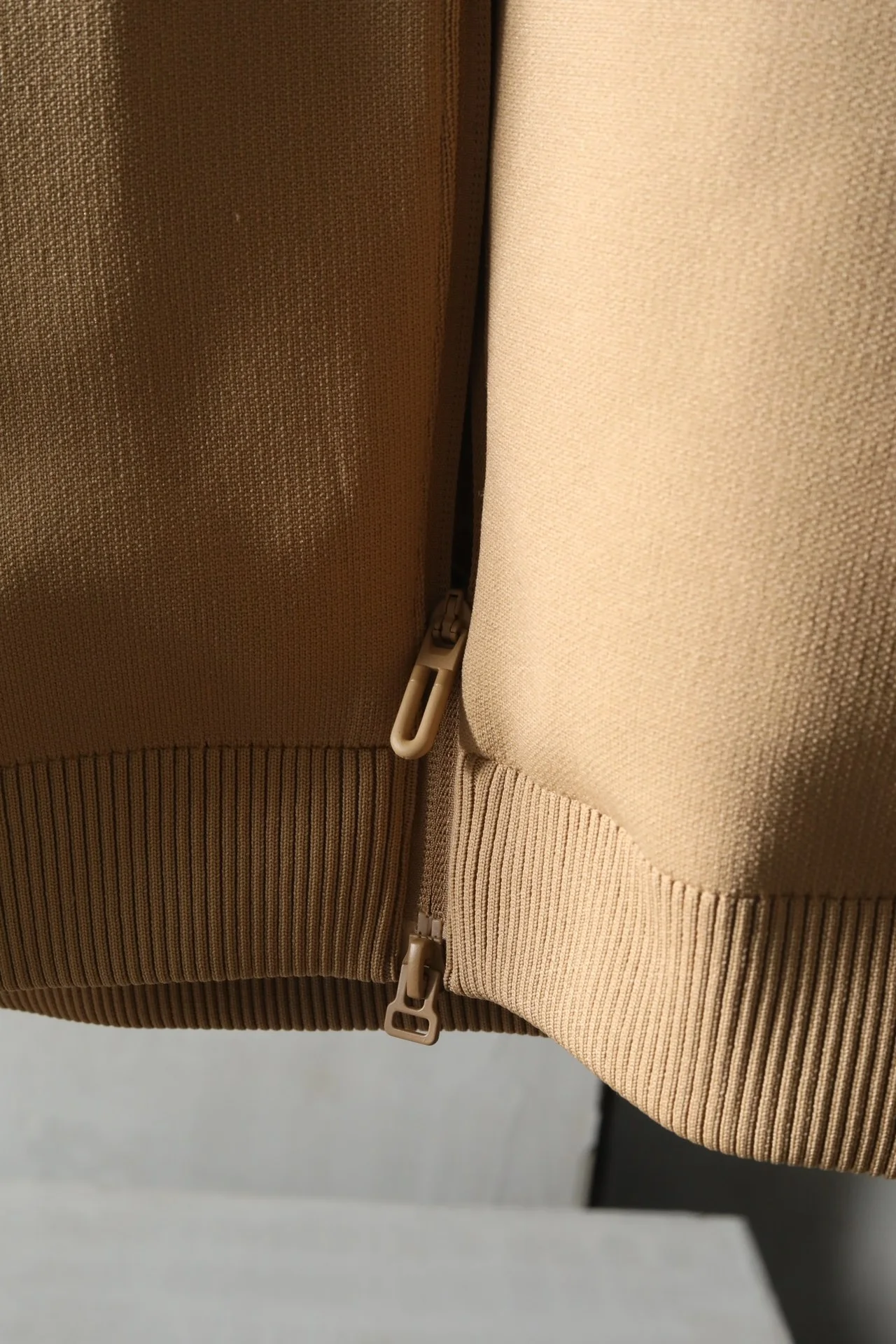 AllSeason Unclassified Brand Down Jackets 165067