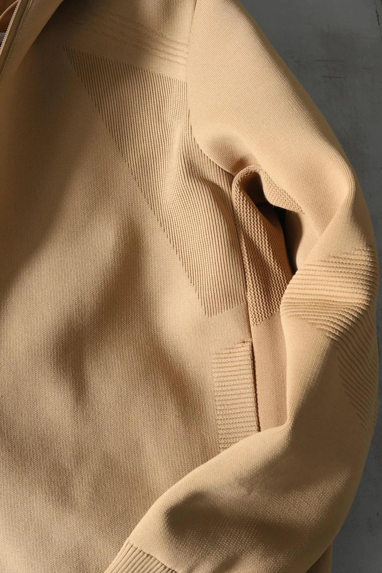 AllSeason Unclassified Brand Down Jackets 165067
