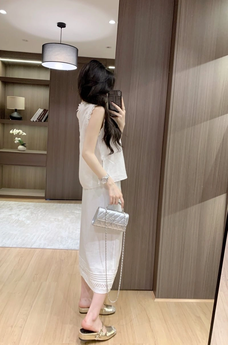 FashionForward Unclassified Brand Dress Suits 152704