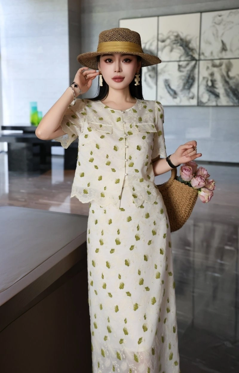 UrbanChic Unclassified Brand Dress Suits 152703