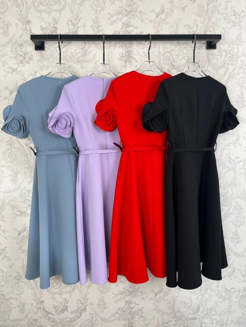 Vibrant Unclassified Brand Dress 152166