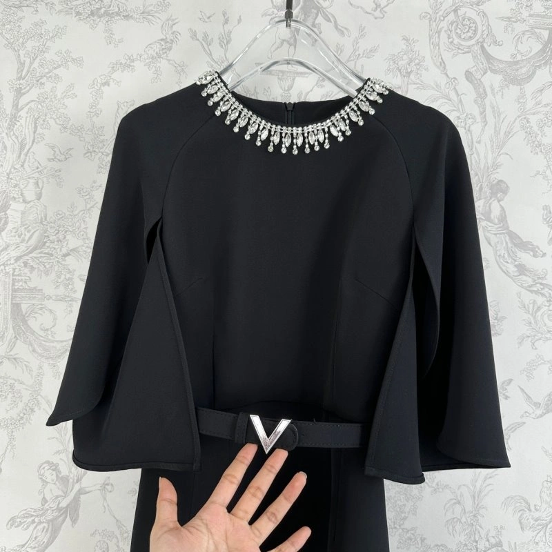 Bold Unclassified Brand Dress 152131