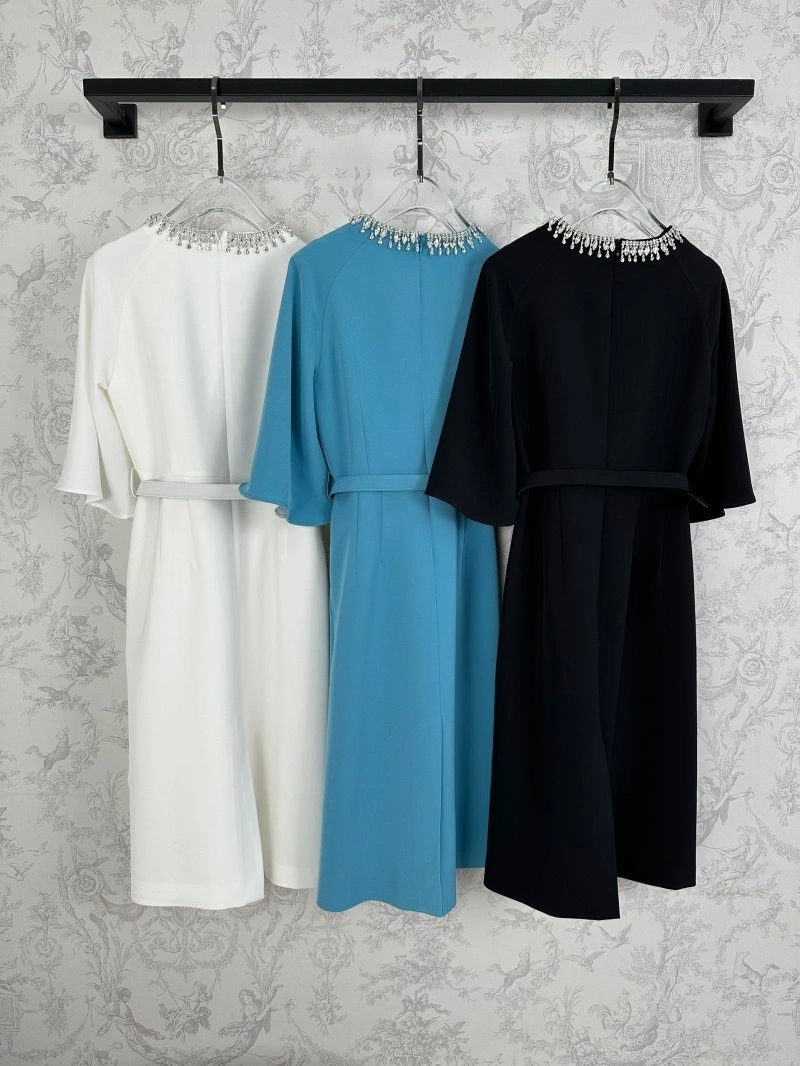 Bold Unclassified Brand Dress 152131