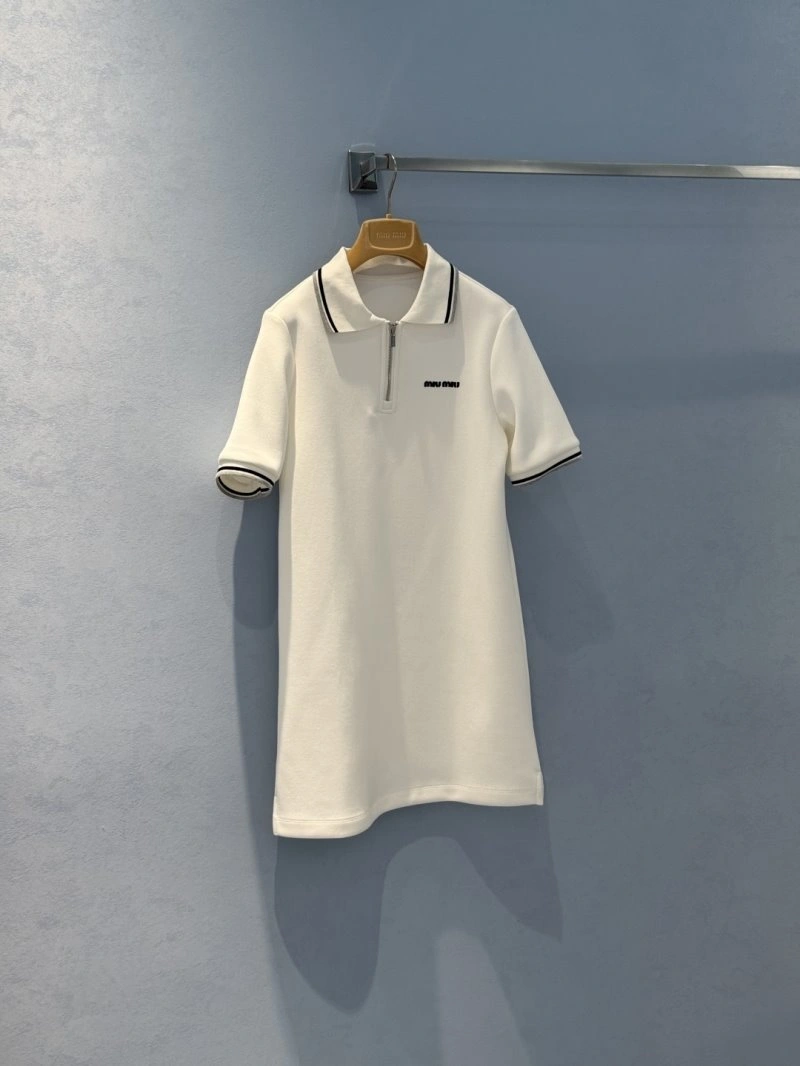 Lightweight Unclassified Brand Dress 150631
